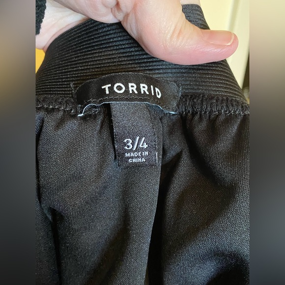 Size 3/4 Torrid Floral Tulle Skirt - Picture 6 of 7